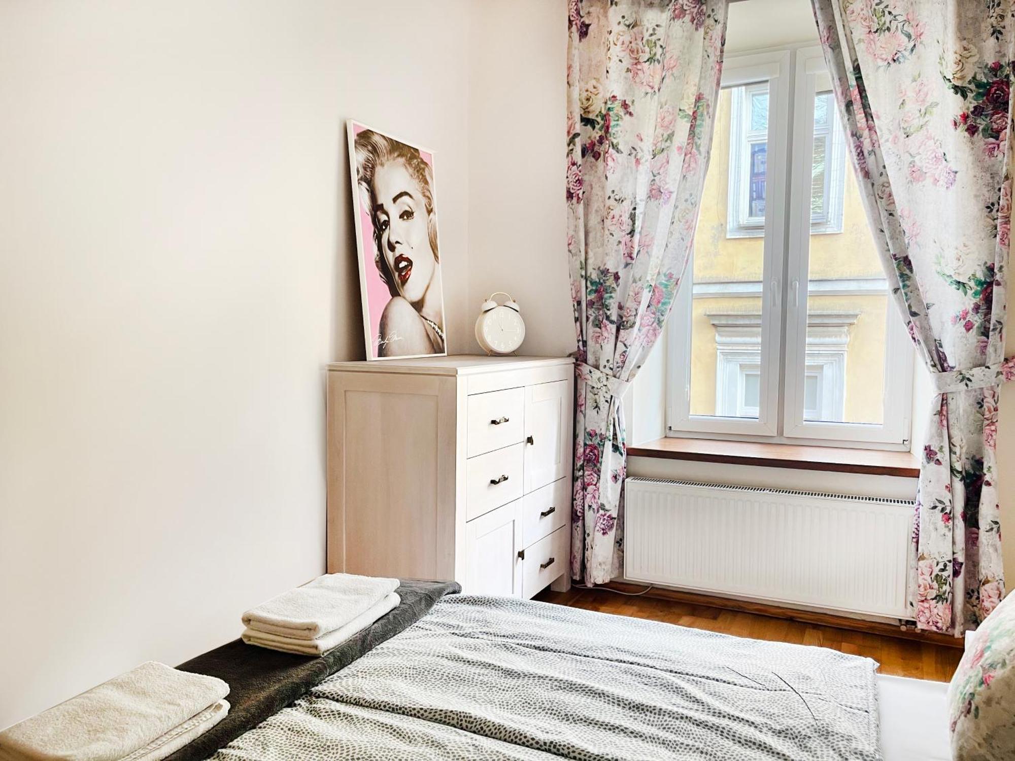 2-Room Apartment With Kitchen, Heart Of Cracow Old Town คราคูฟ ภายนอก รูปภาพ