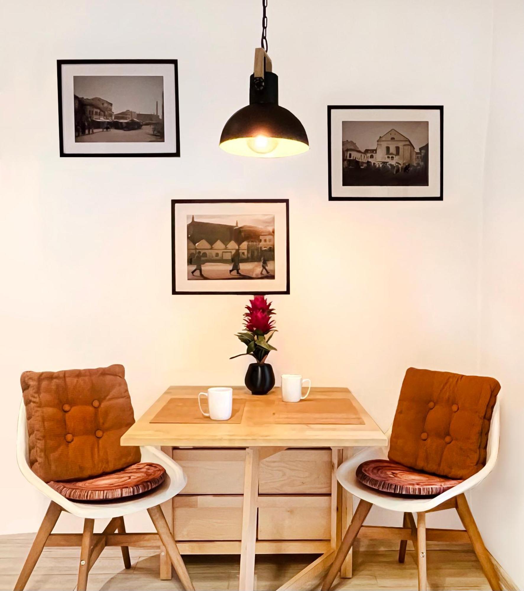 2-Room Apartment With Kitchen, Heart Of Cracow Old Town คราคูฟ ภายนอก รูปภาพ